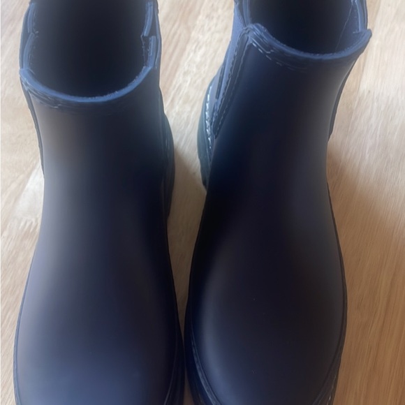 Hunter stitched Chelsea ankle boots-size 9 - Picture 2 of 5